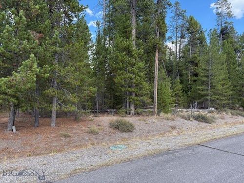 325 Shoshone Avenue Avenue, West Yellowstone, MT, 59758 | Card Image