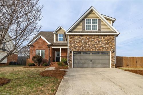 132 Clubmoss Way, Clemmons, NC, 27012-7382 | Card Image