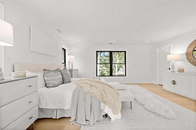 14 White Plains Rd, House other with 4 bedrooms, 4 bathrooms and 3 parking in Bronxville NY | Image 18