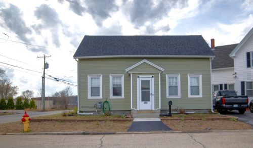 352 Taylor Street, Manchester, NH, 03103 | Card Image