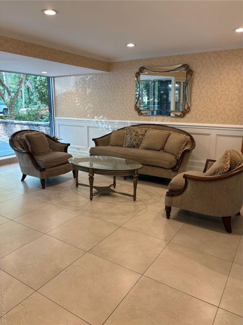 apt-b-43 Douglaston Pkwy, Little Neck, NY, 11363-1802 | Card Image
