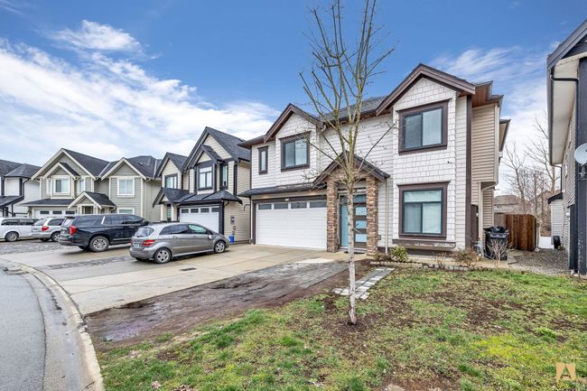 3176 Engineer Crescent, House other with 5 bedrooms, 4 bathrooms and 4 parking in Abbotsford BC | Image 2