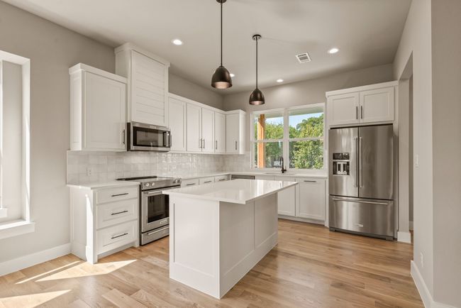 207 W 7 Th St, House other with 4 bedrooms, 3 bathrooms and null parking in Justin TX | Image 16