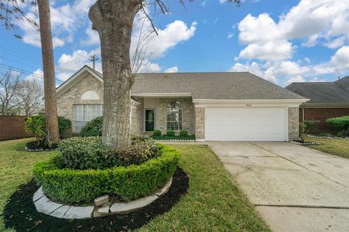 4603 Five Knolls Drive, Friendswood, TX, 77546 | Card Image