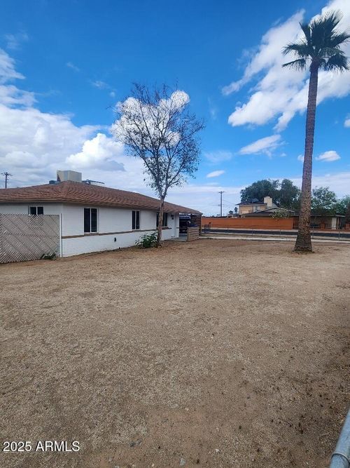 138 E Monte Way, Phoenix, AZ, 85042-8345 | Card Image