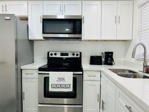 apt-101-2871 E Sunrise Lakes Dr, Sunrise, FL, 33322-2424 | Card Image