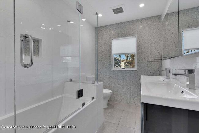 249 Dixon Ave, House other with 3 bedrooms, 3 bathrooms and null parking in Long Branch NJ | Image 9