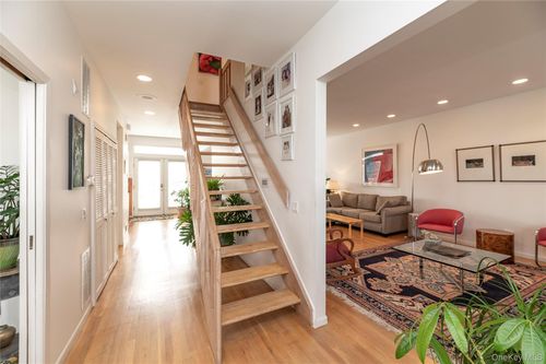 33 High Ave, Nyack, NY, 10960-2101 | Card Image