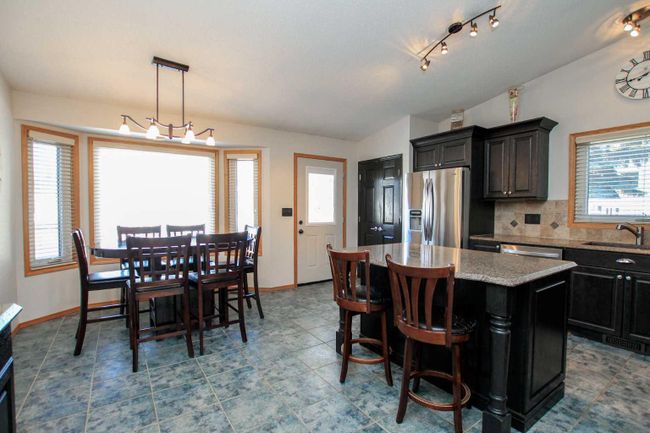 169 Dixon Crescent, Home with 4 bedrooms, 3 bathrooms and 4 parking in Red Deer AB | Image 9