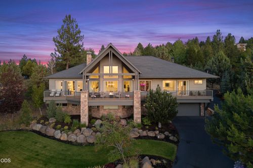 1359 Nw Remarkable Dr, Bend, OR, 97703-5511 | Card Image