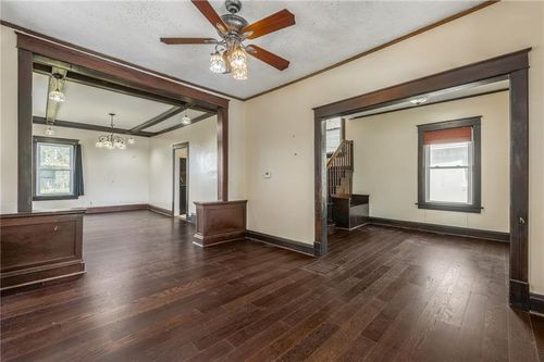 3810 Wyandotte St, Kansas City, MO, 64111-2127 | Card Image
