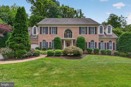 9105 Oak Chase Ct, FAIRFAX STATION, VA, 22039-3333 | Card Image