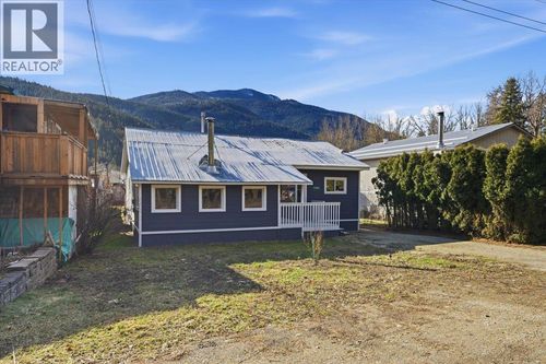5783 Tuktakamin Rd, Falkland, BC, V0E1M0 | Card Image