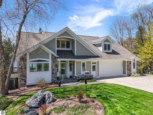 6525 Peninsula Drive, Traverse City, MI, 49686 | Card Image