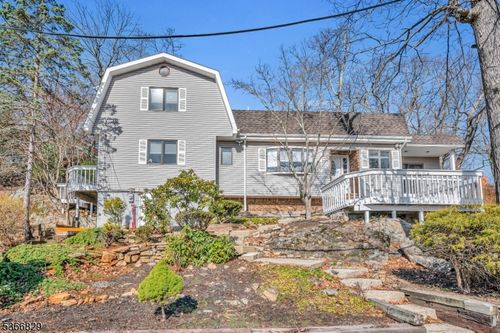 4 Rosewood Ln, Boonton Twp, NJ, 07005-9124 | Card Image