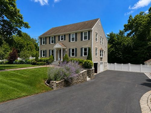 10 Stoneybrook Dr, Bridgewater, MA, 02324-3554 | Card Image