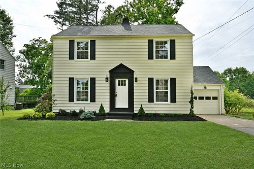 471 N Main St, Poland, OH, 44514-1666 | Card Image