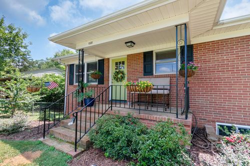 1501 Old Hickory Grove Rd, Mount Holly, NC, 28120-9687 | Card Image