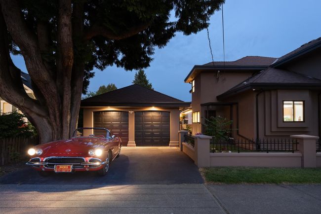 913 Henley Street, House other with 4 bedrooms, 3 bathrooms and 5 parking in New Westminster BC | Image 3