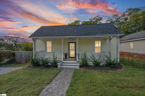 5 Conyers St, Greenville, SC, 29609-5225 | Card Image