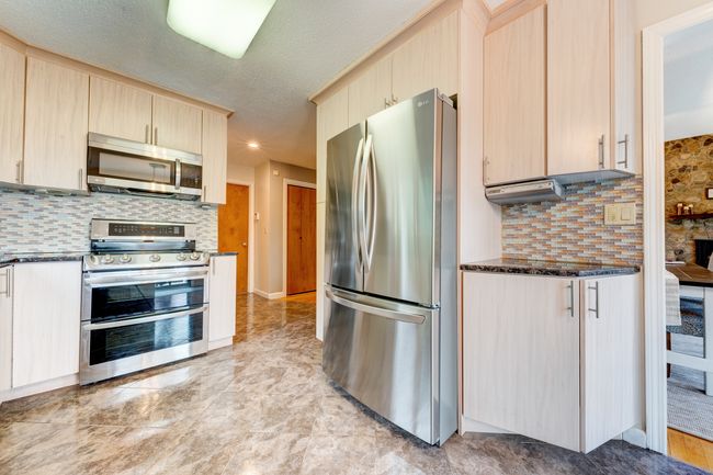 24 Stonegate Dr, House other with 4 bedrooms, 4 bathrooms and null parking in Wethersfield CT | Image 19