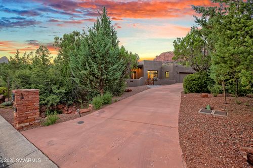 920 W Park Ridge Dr, Sedona, AZ, 86336-3503 | Card Image