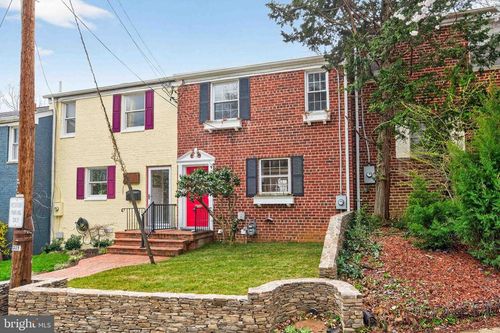 8 Kennedy St, ALEXANDRIA, VA, 22305-2517 | Card Image