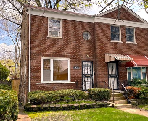 7927 S Jeffery Blvd, Chicago, IL, 60617-1058 | Card Image