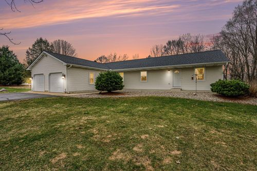 152 W D Ave, Kalamazoo, MI, 49009-6353 | Card Image