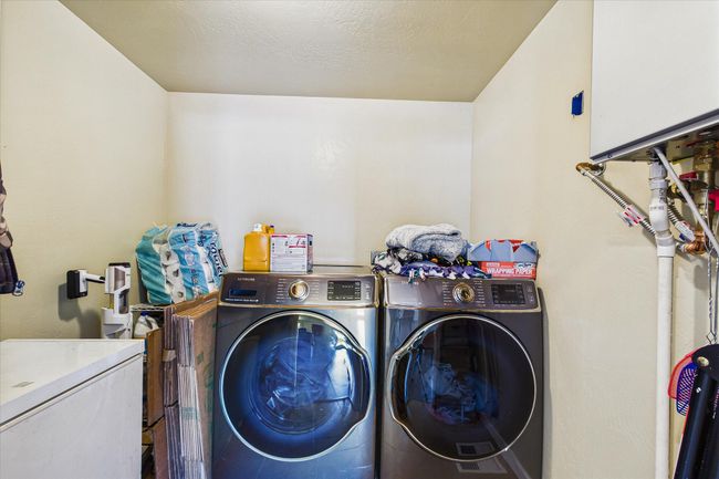 Indoor Laundry | Image 25