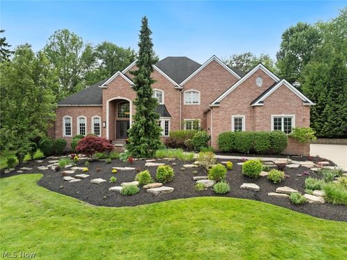 4725 Maidstone Dr, Brecksville, OH, 44141-1776 | Card Image