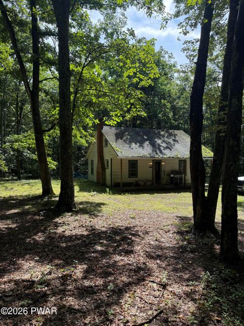 1826 Route 402 Rd, Dingmans Ferry, PA, 18328-7724 | Card Image
