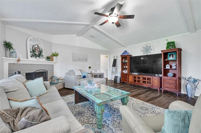 2703 Shady Creek Dr, House other with 3 bedrooms, 2 bathrooms and 2 parking in Pearland TX | Image 12