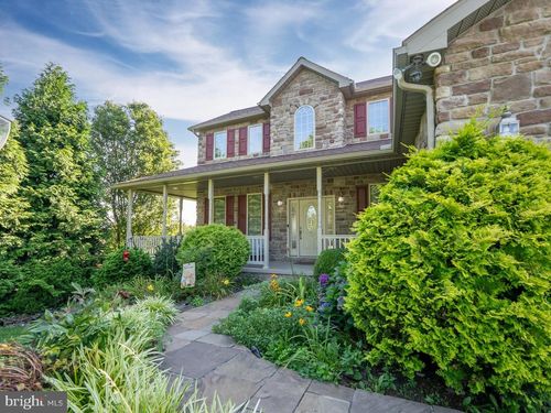 1458 Highfield Ct, CHAMBERSBURG, PA, 17202-8042 | Card Image