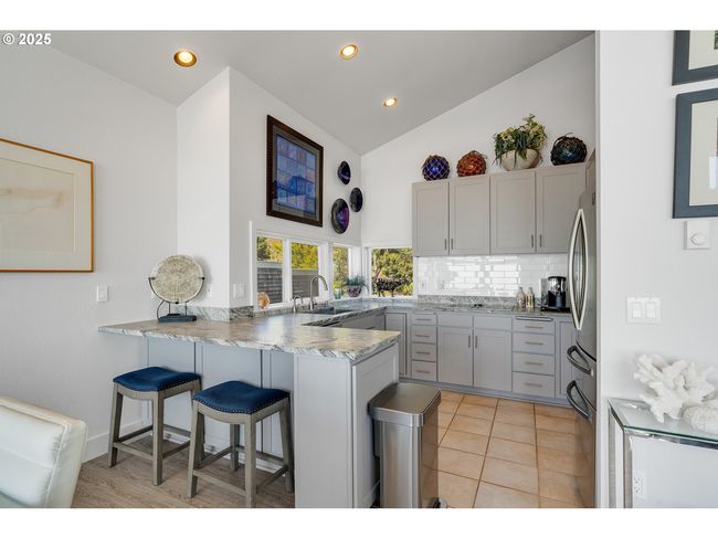 5285 Capes Loop, House attached with 3 bedrooms, 3 bathrooms and 1 parking in Tillamook OR | Image 10