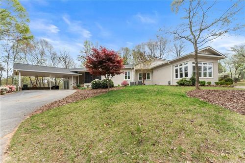 664 Chenocetah Dr, Cornelia, GA, 30531-4459 | Card Image