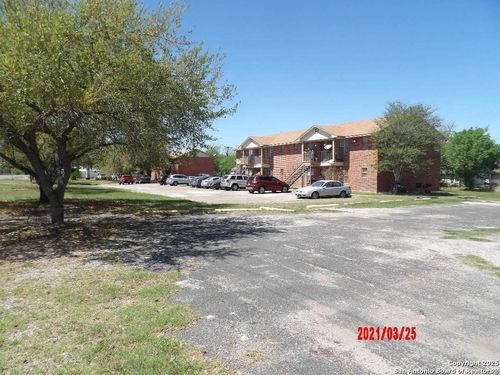 a8-1703 S Washington St, Beeville, TX, 78102 | Card Image