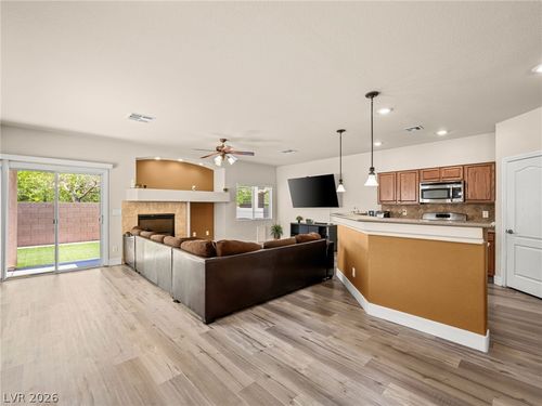 103-6495 Clara Bow Ave, Las Vegas, NV, 89122-1639 | Card Image