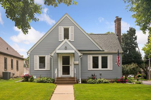 2118 Eleanor Ave, Saint Paul, MN, 55116-1354 | Card Image