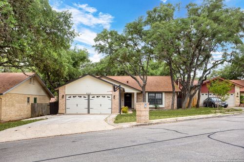 8342 Timberwilde St, San Antonio, TX, 78250-4425 | Card Image