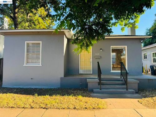 1034 X St, Sacramento, CA, 95818 | Card Image
