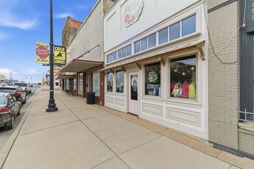 612 Conrad Hilton Blvd, Cisco, TX, 76437-3138 | Card Image