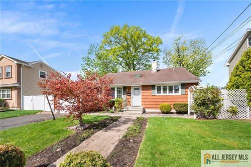 67 Drake Pl, Colonia, NJ, 07067-1115 | Card Image