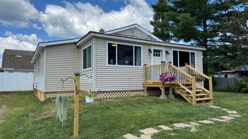 14 Third St, Howland, ME, 04448-3718 | Card Image
