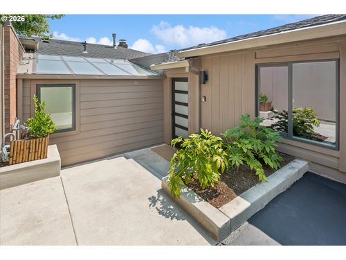 60 Condolea Ter, Lake Oswego, OR, 97035-1008 | Card Image