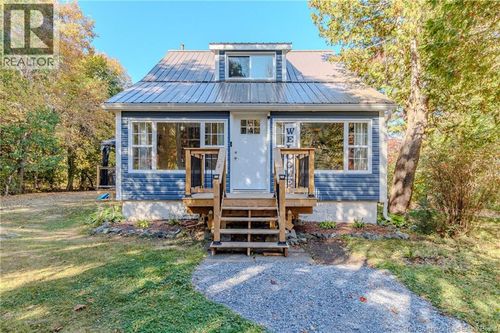 45 Belmont Rd, Saint John, NB, E2M6J9 | Card Image