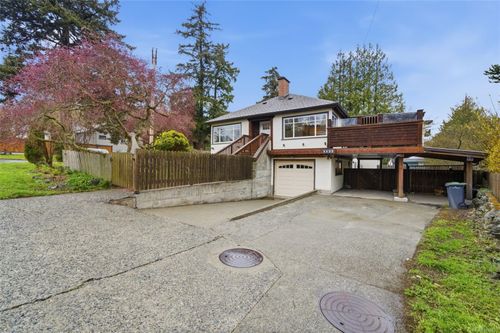 1122 Old Esquimalt Rd, Esquimalt, BC, V9A4X5 | Card Image