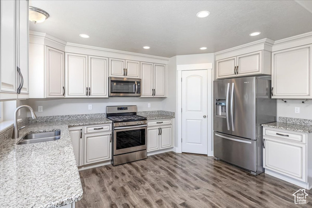 400 , Hyrum, UT 84319