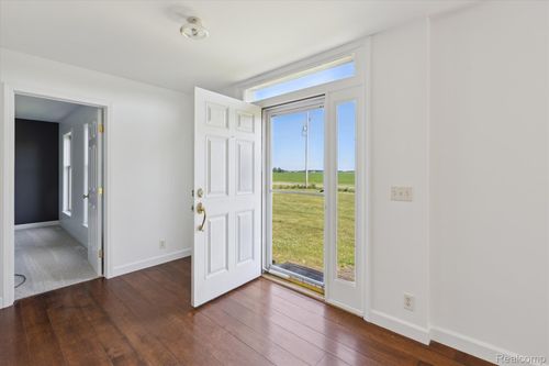 10934 Baker Rd, Frankenmuth, MI, 48734-9747 | Card Image