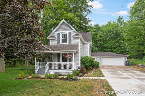 15405 Barry St, West Olive, MI, 49460-9722 | Card Image
